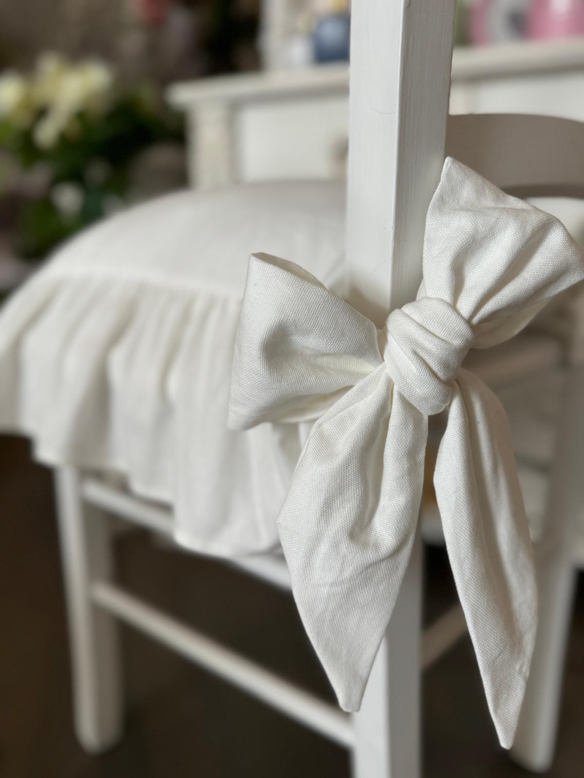 Cuscino da sedia sartoriale in panama bianco con balza - 45x45 cm - Fiorentino Home